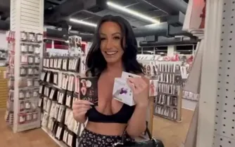Jennifer White - Makes love to my dick 